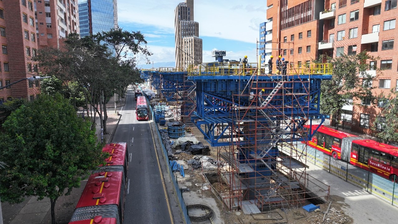 Ejemplo de la construcción del viaducto sobre la av. Caracas.  