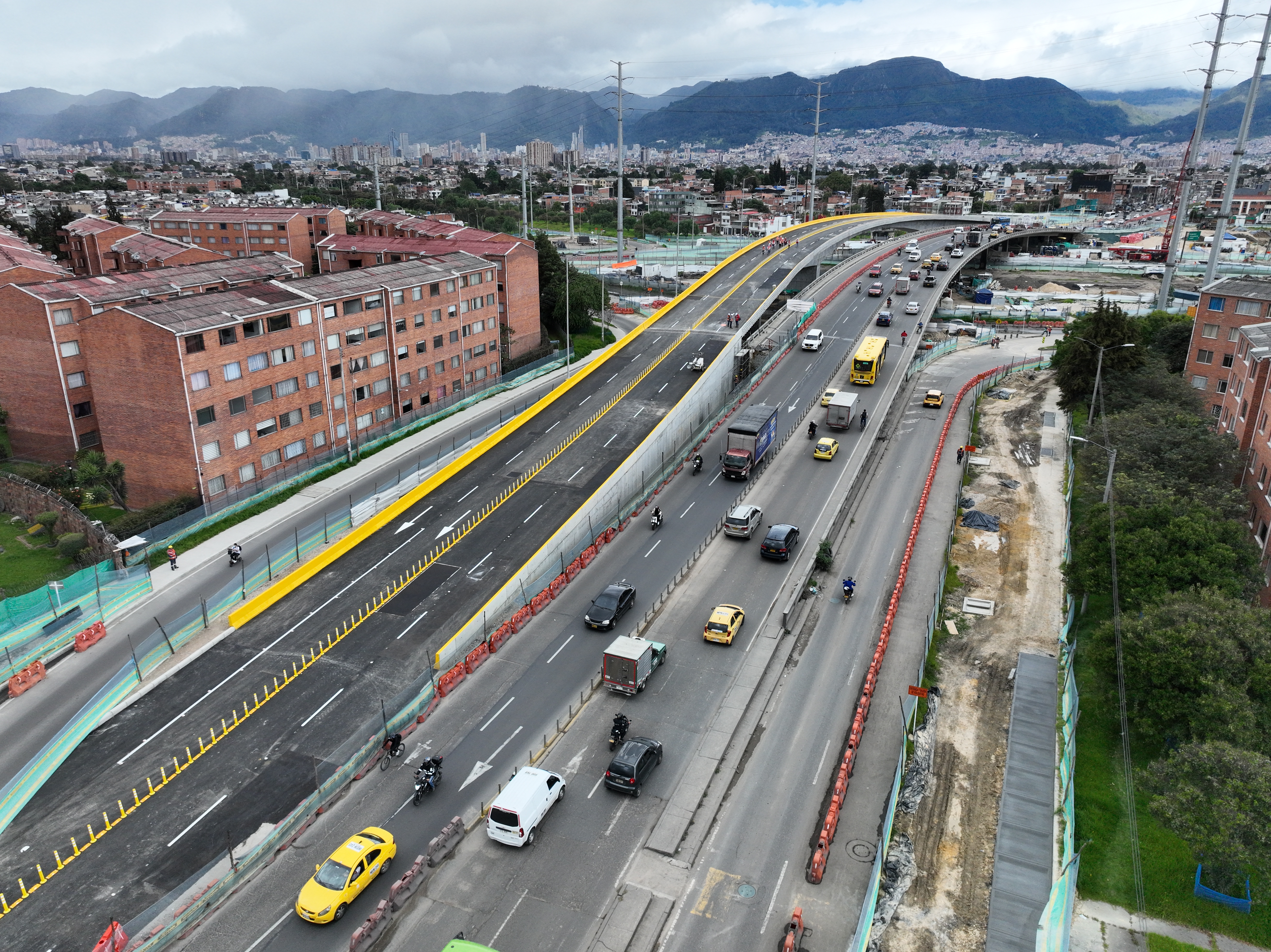 Foto a distancia de cómo quedó terminado el nuevo puente vehicular norte