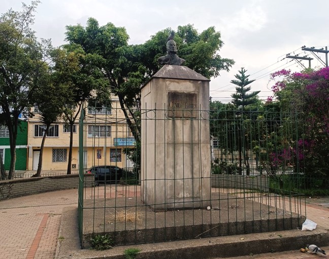 Escultura de Camilo Torres Tenorio