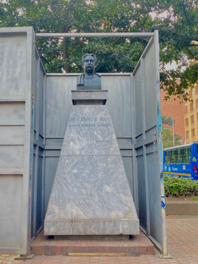 Escultura de José Enrique Rodó