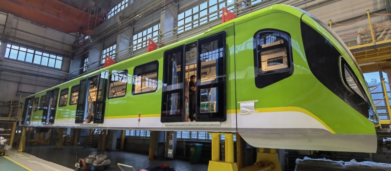 Vagón verde de la Primera Línea del Metro de Bogotá