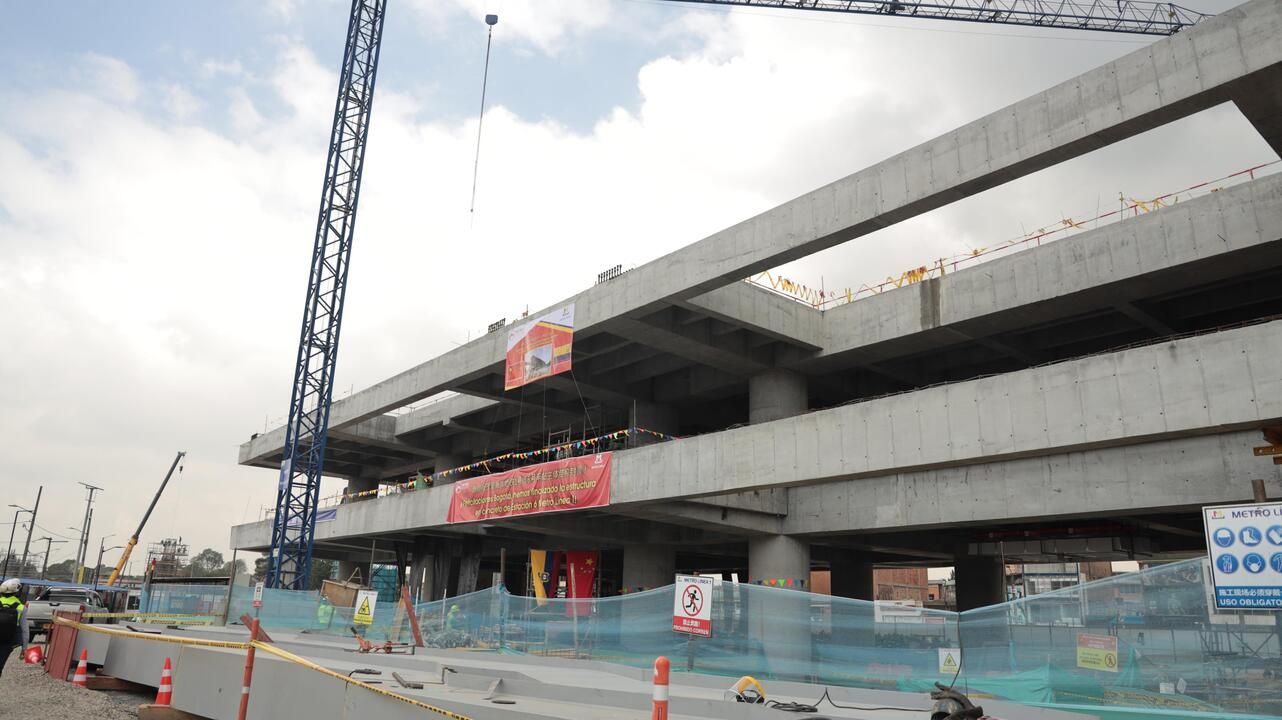 Foto de la estructura en concreto terminada de la Estación 6