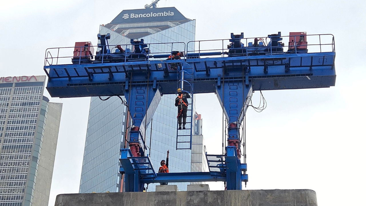Viga lanzadora para la construcción del viaducto de la L1MB
