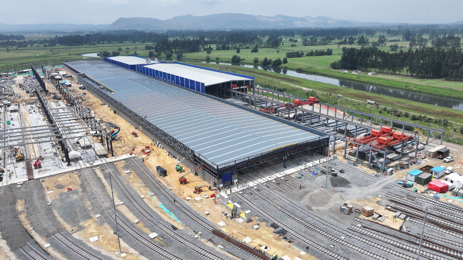 Vista aérea de la cochera en el patio taller